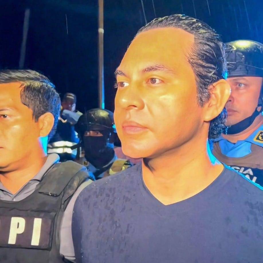 En horas de la tarde, Coto Barrientos fue entregado por autoridades hondureñas a El Salvador en un punto fronterizo de la región sur. 