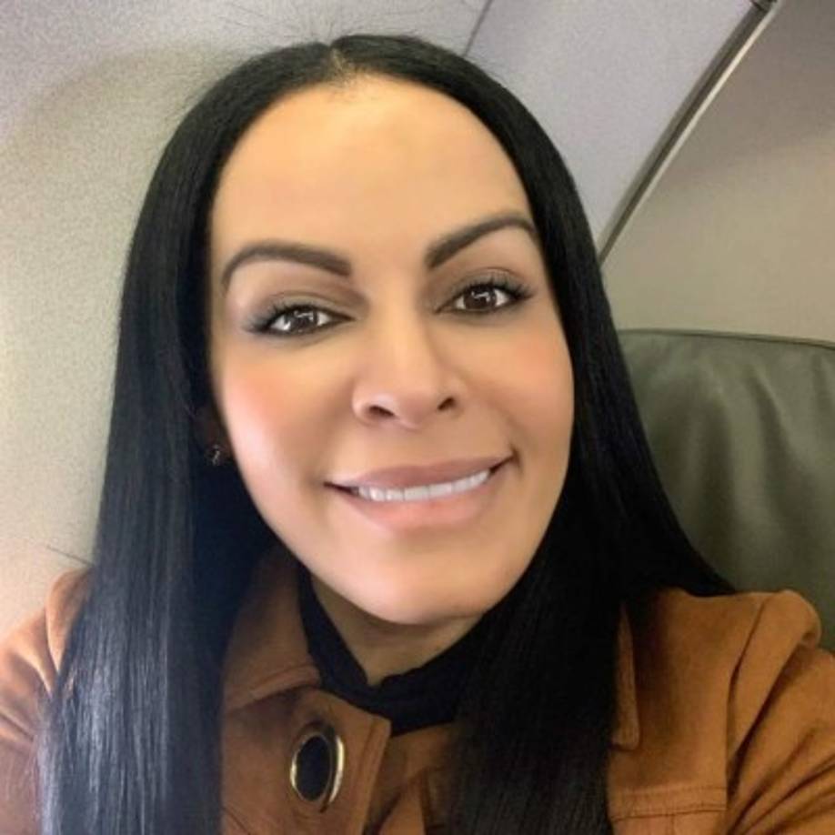 La pastora Yessenia es caracterizada por llevar una palabra de empoderamiento fortalecimiento e instrucción del señor de una manera firme y confrontadora.<br/>