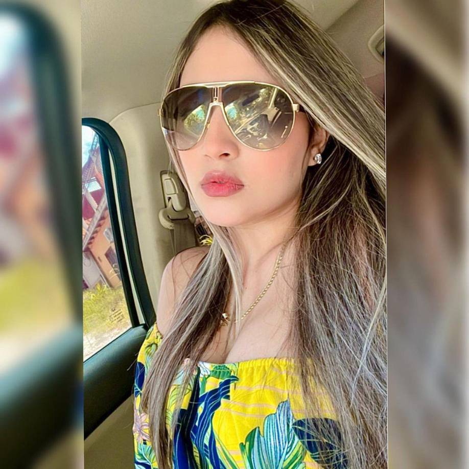 Les contamos un poco de quién está detrás de la hermosa educadora que sin duda fue la más famosa de los desfiles de las escuelas en este 2023.