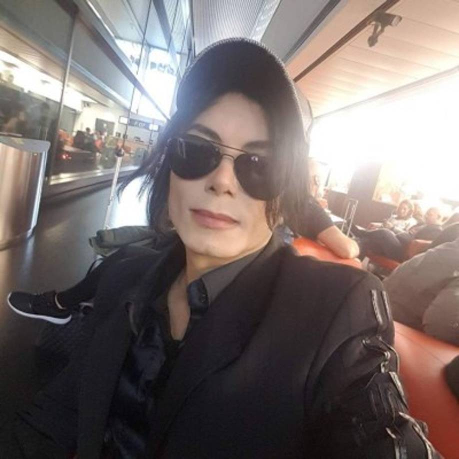 La muerte del rey del pop afectó bastante a Sergio; tanto que decidió por aquel tiempo dejarlo todo, dejar de imitar a su ídolo. Sin embargo, desde el 2013 comenzó a realizar algunos espectáculos.<br/>