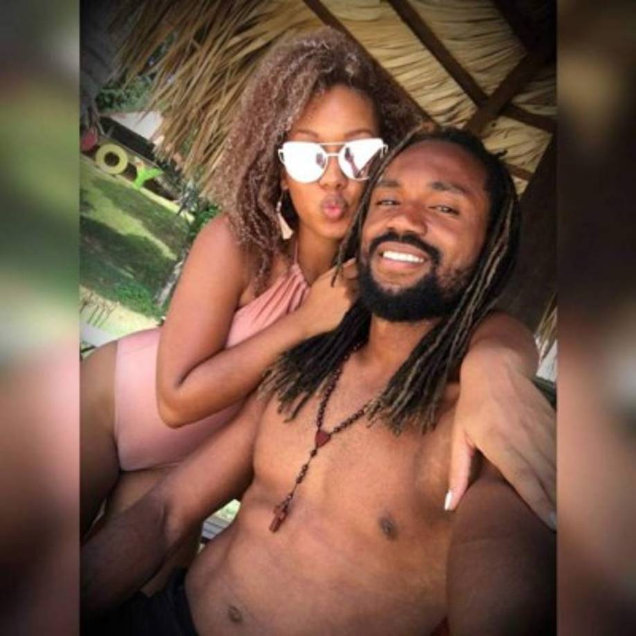 Dorothy Villalobos: Hermosa tica de 21 años de edad que es novia del defensor Roy Smith del Honduras Progreso.