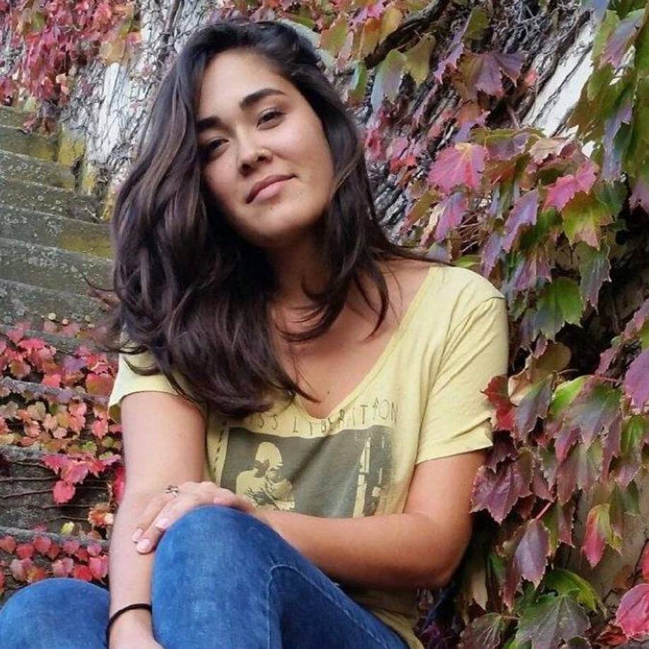 “Los hackers borraron mi identidad, robaron todos mis fondos y me tienen en un estado de locura desde el viernes”, envió en otro mensaje a uno de sus amigos.