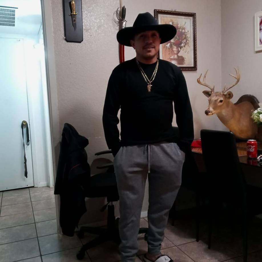 Adrián Elvir de 37 años, fue asesinado luego de un asalto en Texas, el viernes 14 de abril.