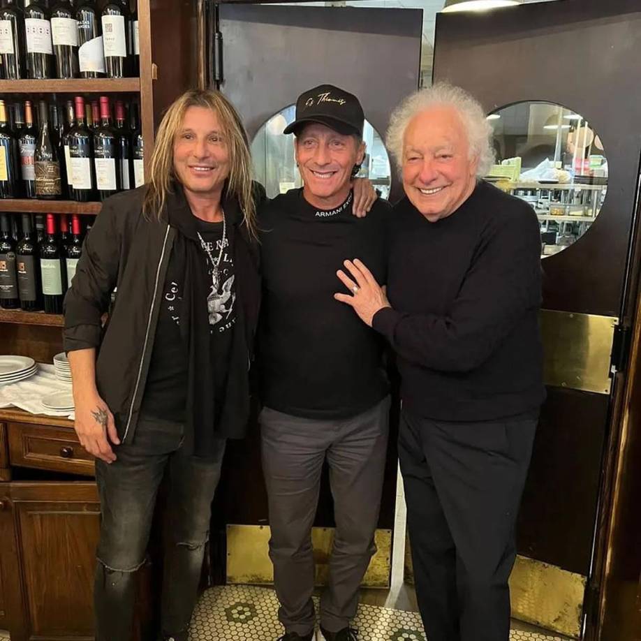 Pedro Troglio - El entrenador argentino del Olimpia viajó a vacacionar a su natal Argentina y se reencontro con viejos amigos. En la imagen aparece junto a Claudio Caniggia y Guillermo Coppola, el famoso representante que tuvo Diego Maradona.