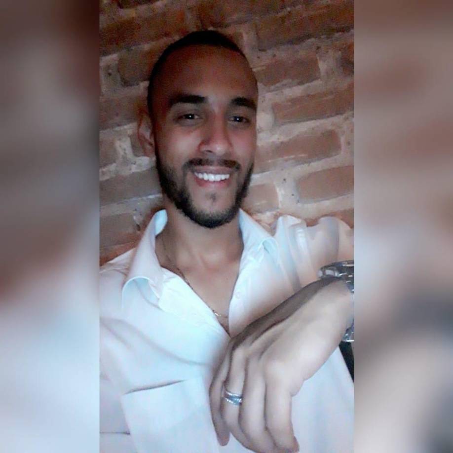 Los primeros dos cuerpos encontrados fueron los de Roger y Annie. 