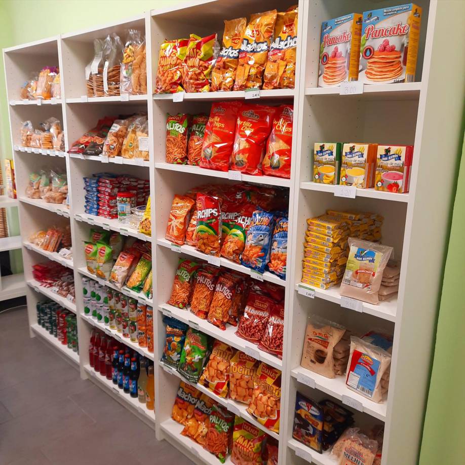 El mismo está ubicado en la calle Casimiro Escudero 2, a unos metros de los distritos Carabanchel y Vista Alegre, en la capital española. 