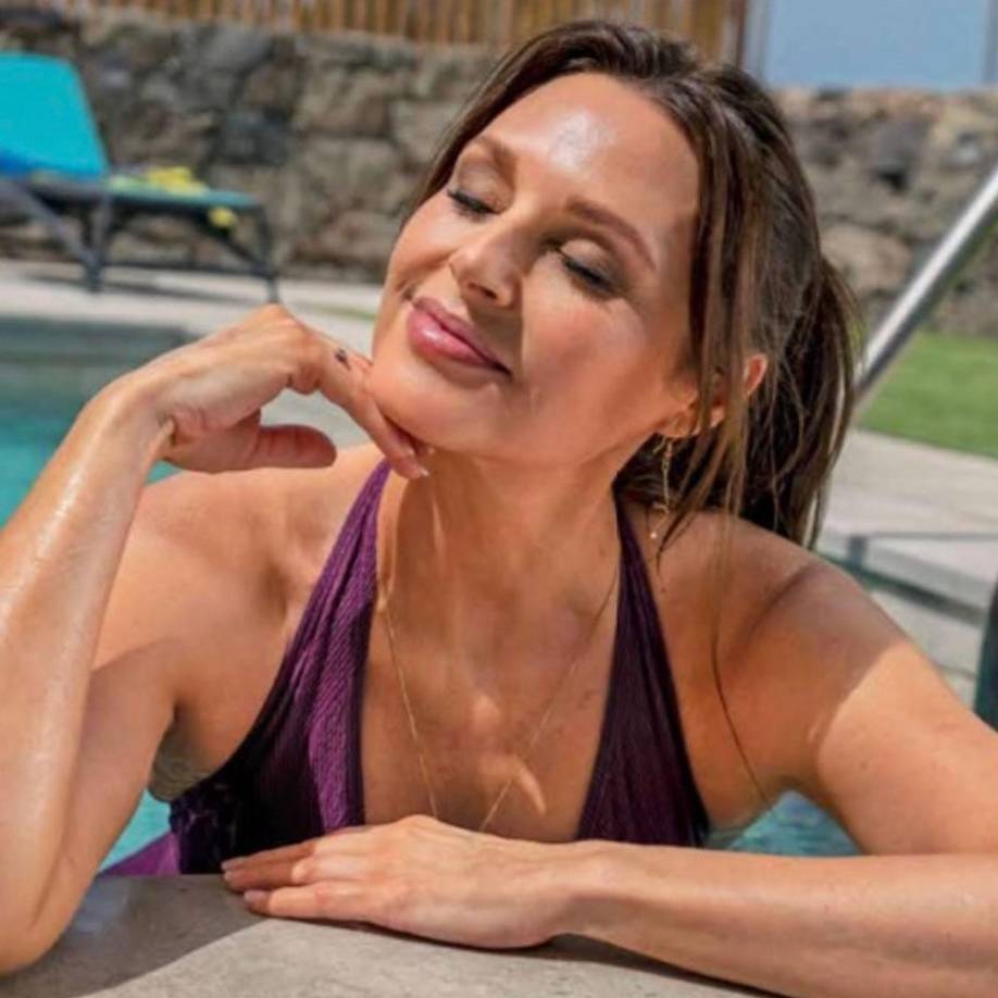 Mona Grudt, Miss Universo en 1990, fue otra de las 15 famosas a las que mandó el mismo mensaje el futbolista noruego John Arne Riise.