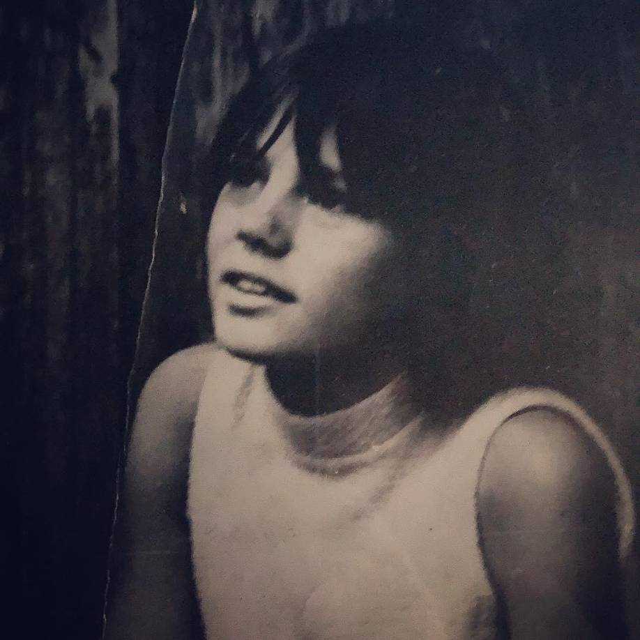 Pascal estaba desbastado tras la muerte por suicidio de su madre Verónica Pascal en 1999. Por ello el actor comenzó a trabajar bajo el nombre de Pedro Pascal en lugar de Pedro Balmaceda en honor a su madre y también porque su apellido era más fácil de pronunciar.