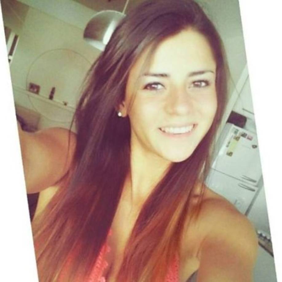 Belén Bulacio, que así es como se llama la joven ex novia del futbolista, dejó todo en su país para acompañar a Kranevitter en su aventura europea y eso no le importó al jugador argentino.