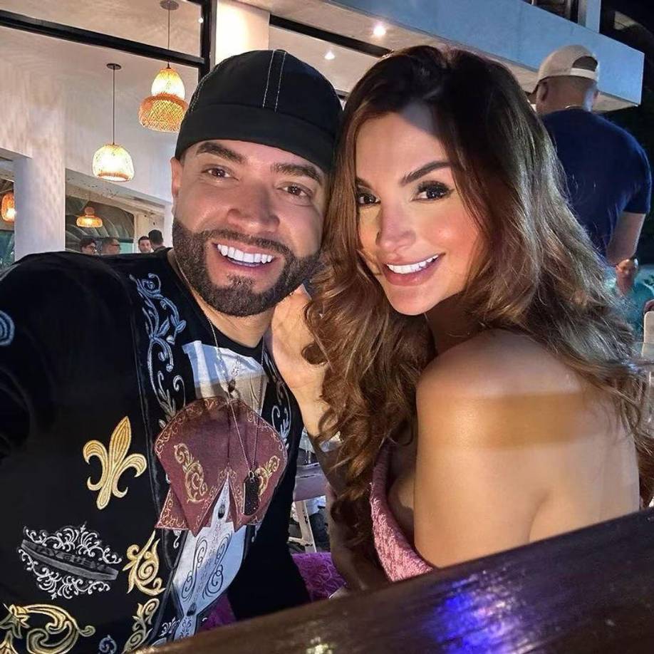 Para el integrante de Chyno y Nacho, su actual esposa es su tercera relación, y antes de ella había concebido también a más hijos al lado de <b>Inger Deveras</b>. 