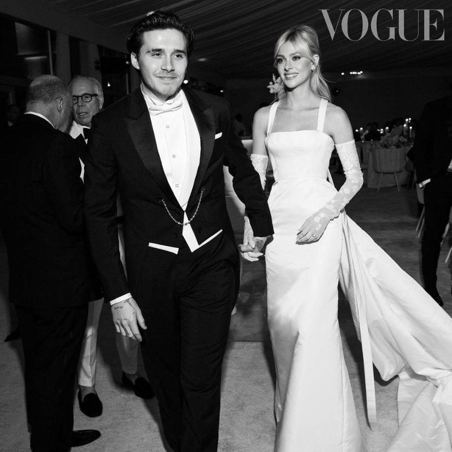 El modelo británico, Brooklyn Beckham, también aprovechó la temporada de primavera para llevar al altar a su novia, la actriz estadounidense Nicola Peltz. 