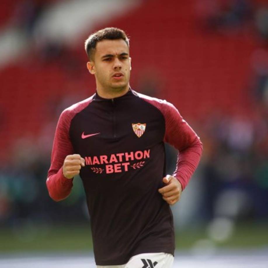 El lateral zurdo español Sergio Reguilón no tiene sitio en el Real Madrid de la próxima temporada tras su cesión de un año en el Sevilla, lo que le obligaría a buscar un nuevo destino a corto plazo, el cual podría estar en el Valencia, donde el técnico Albert Celades habría pedido la llegada del jugador de 23 años tras la marcha de Jaume Costa.