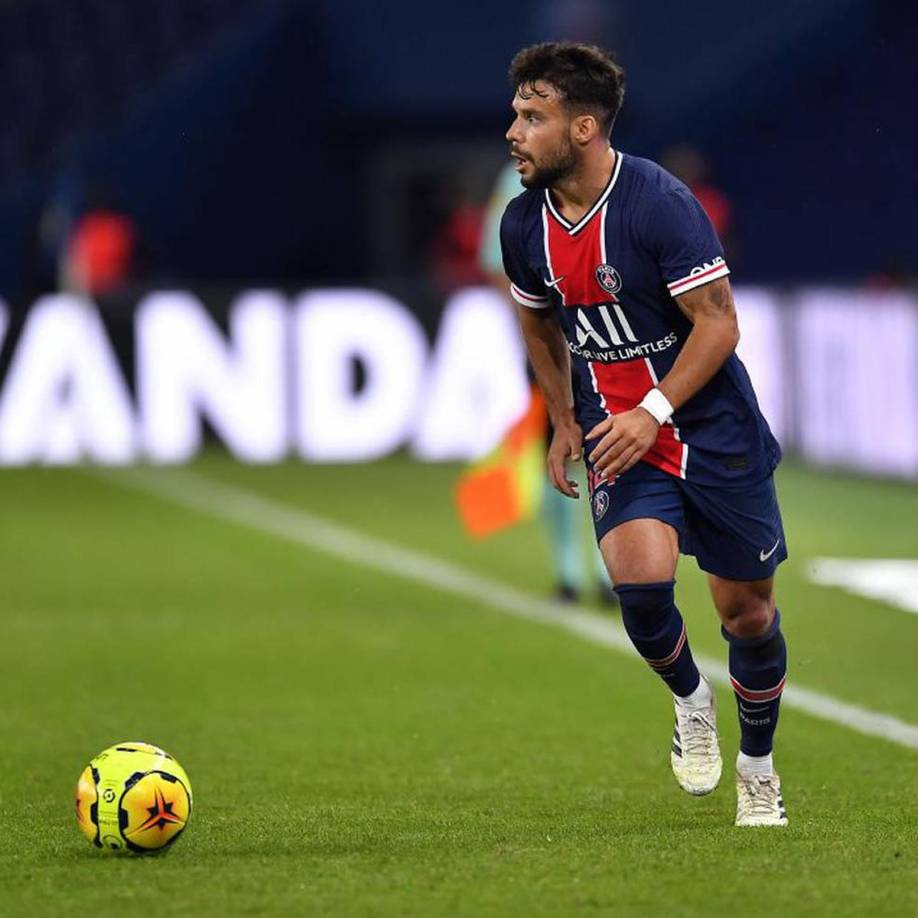 Juan Bernat - El lateral izquierdo español, tras cinco años en París, podría estar fuera de los planes del entrenador Luis Enrique.