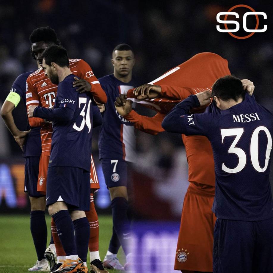 Alphonse Davies se acercó a Lionel Messi al final del partido y le pidió su camiseta. El canadiense se llevó la numero 30 del PSG.