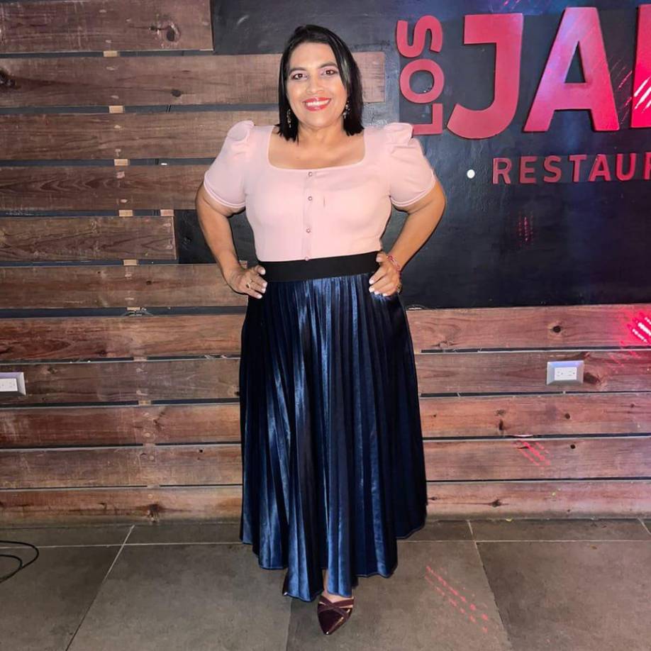 “Muchos años de conocernos y de compartir vivencias a través de la amistad de nuestras hijas, me duele mucho su partida pero oro a Dios para que llene de consuelo y paz a su esposo”, lamentó una de sus amigas.