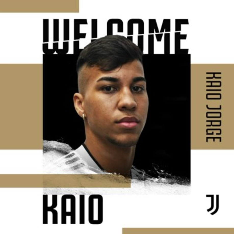 La Juventus hizo oficial la contratación del delantero brasileño Kaio Jorge, procedente del Santos, que firmó con el equipo italiano hasta el 30 de junio de 2026.<br/><br/>