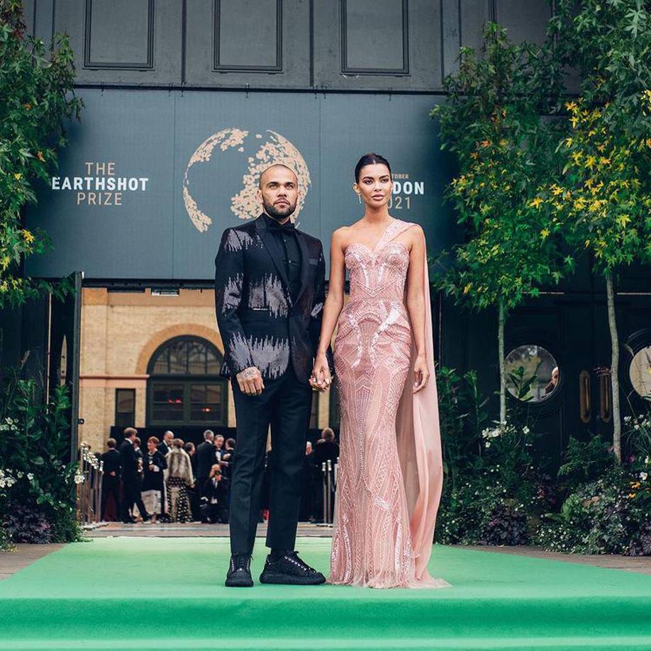 En ‘El Programa de Ana Rosa’ de España, revelaron que después de conocerse la noticia de la petición del divorcio, el futbolista contactó a su esposa.