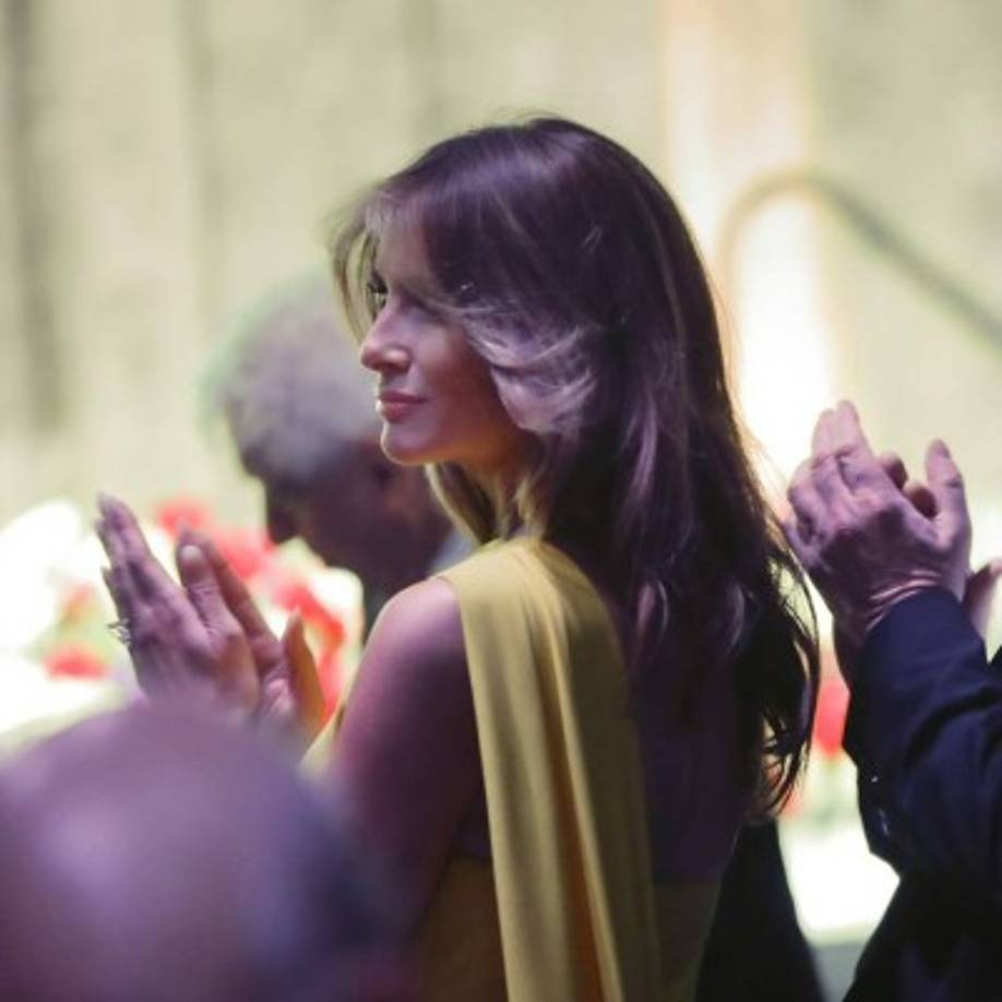 Es la primera vez que Melania asiste a un evento en Nueva York desde que se convirtió en la primera dama, pese a que continúa residiendo en esa ciudad.