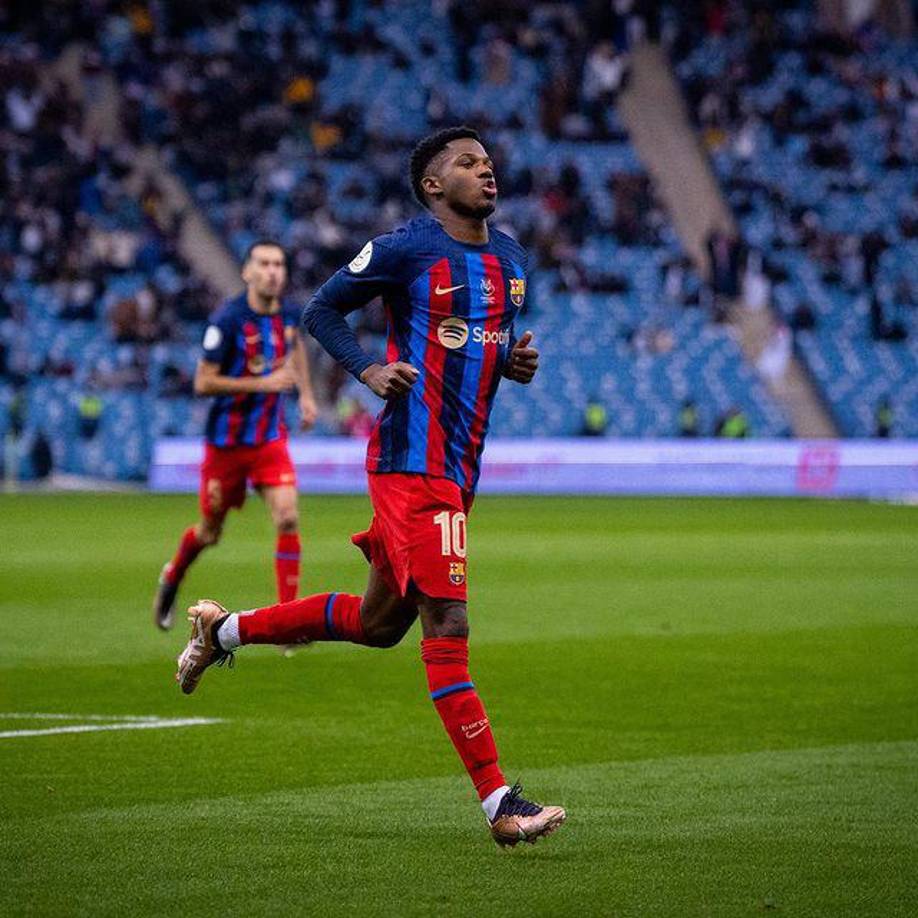 Ansu Fati:El joven futbolista español perdió protagonismo esta temporada y todo parece indicar que saldría del equipo ante la posible vuelta de varios jugadores.