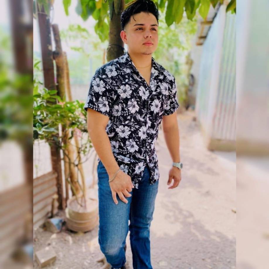 “Todos los días se ve esto. Es alarmante la cantidad de muertos por accidentes en moto. Uno los ve caminan como locos”, cerró-.