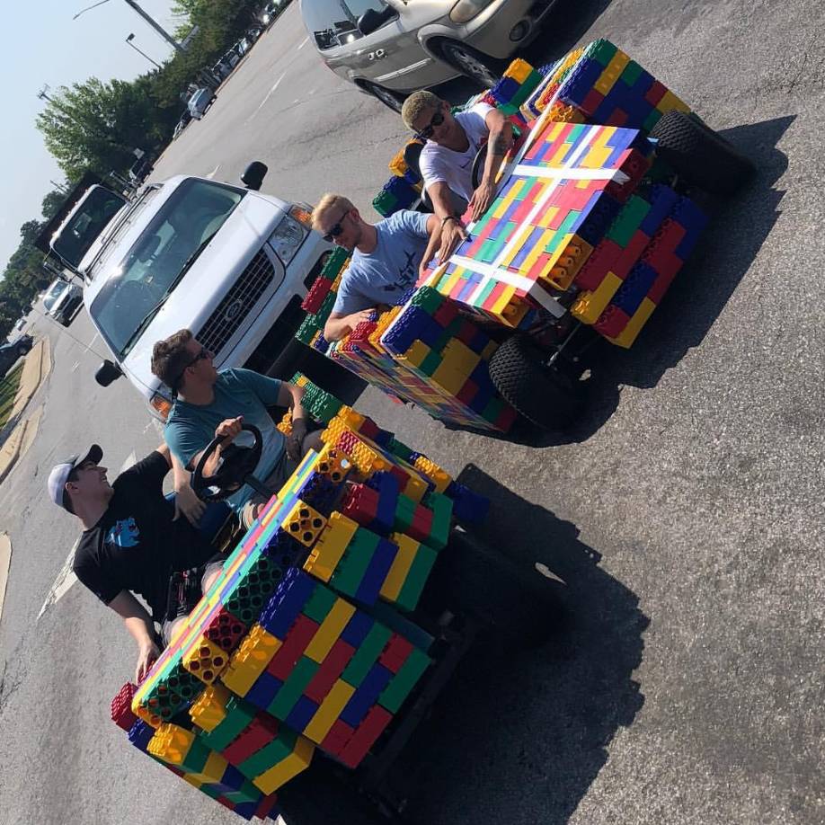 Con su primer video los espectadores disfrutaron viendo a MrBeast hacer lo mismo durante mucho tiempo. Para mantener el impulso, continuó publicando videos similares.