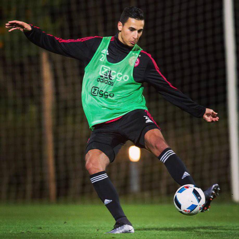 Sin embargo, El Ghazi precisó su postura este miércoles de nuevo en Instagram, negando haberse distanciado de su mensaje inicial.