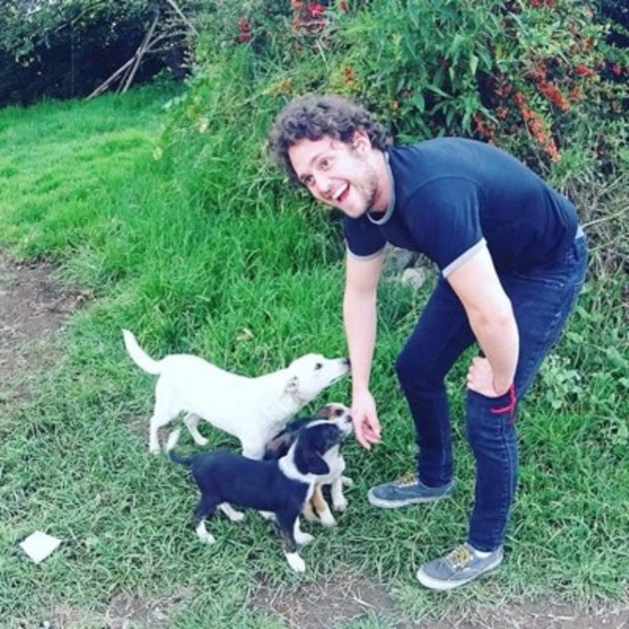 Los diferentes proyectos en los que se ha involucrado el actor lo han llevado a transformar de forma drástica su cuerpo haciéndolo lucir muy diferente.