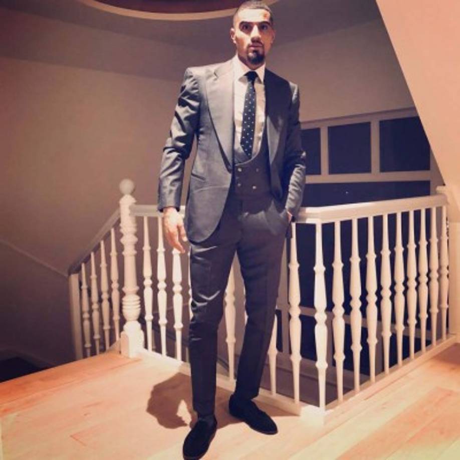 Amante de la vida nocturna. 'Cada noche salía hasta las seis de la mañana, pesaba como 95 kilos, estaba hinchado por el alcohol y la mala comida', confesó Boateng cuando militaba en el Tottenham.