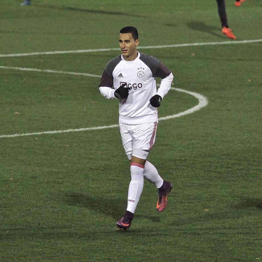 “Todo otro comunicado, comentario o disculpas que me han atribuido no son correctos factualmente y yo no los he autorizado”, precisó.