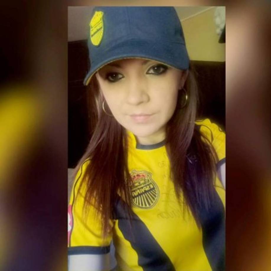 Lizeth Fajardo es una fiel seguidora al Real España que roba suspiros en las redes sociales y en los estadios donde juega la máquina.