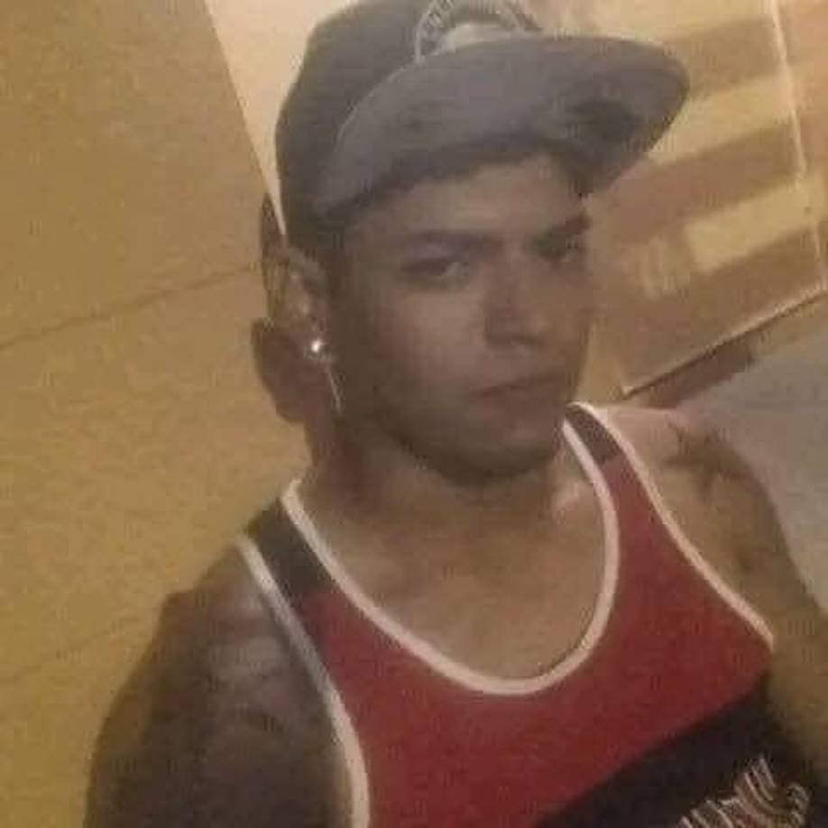 Ambos jóvenes trabajaban como conductores de mototaxis en la zona y eran originarios del municipio de Victoria, en el departamento de Yoro. 