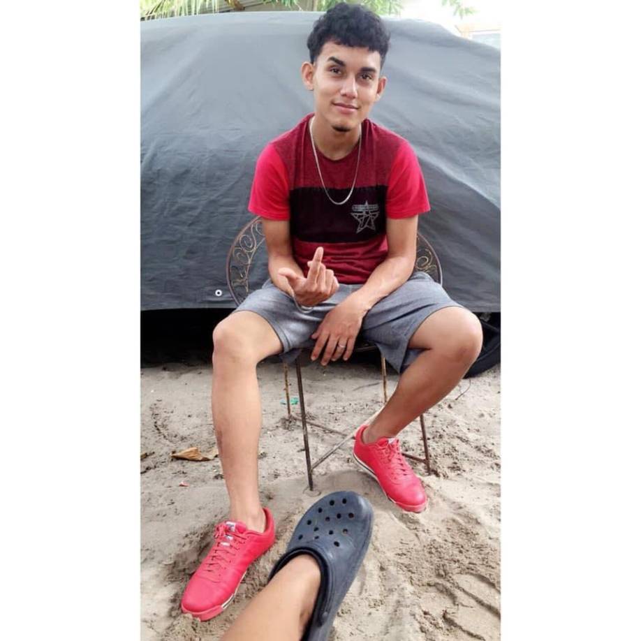 Pero Joseph Mauricio se molestó por la injerencia y así comenzó una nueva discusión con celador.