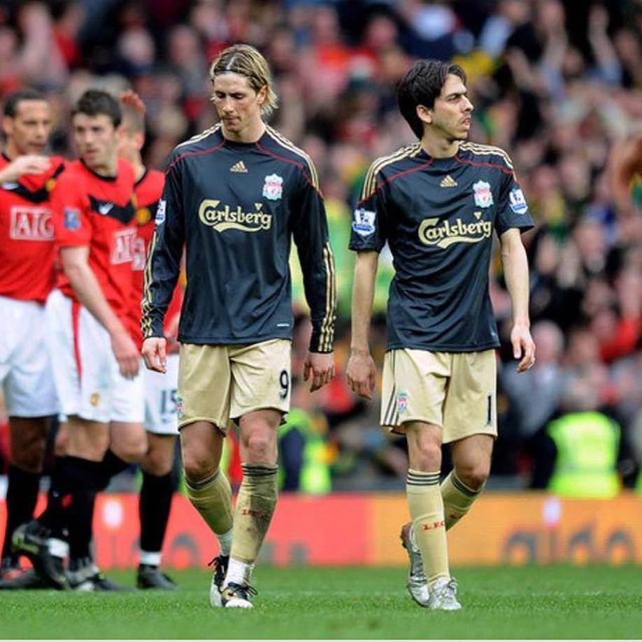 Otra de las imágenes del exdelantero español en sus inicios. Aquí en el Liverpool de la Premier League.