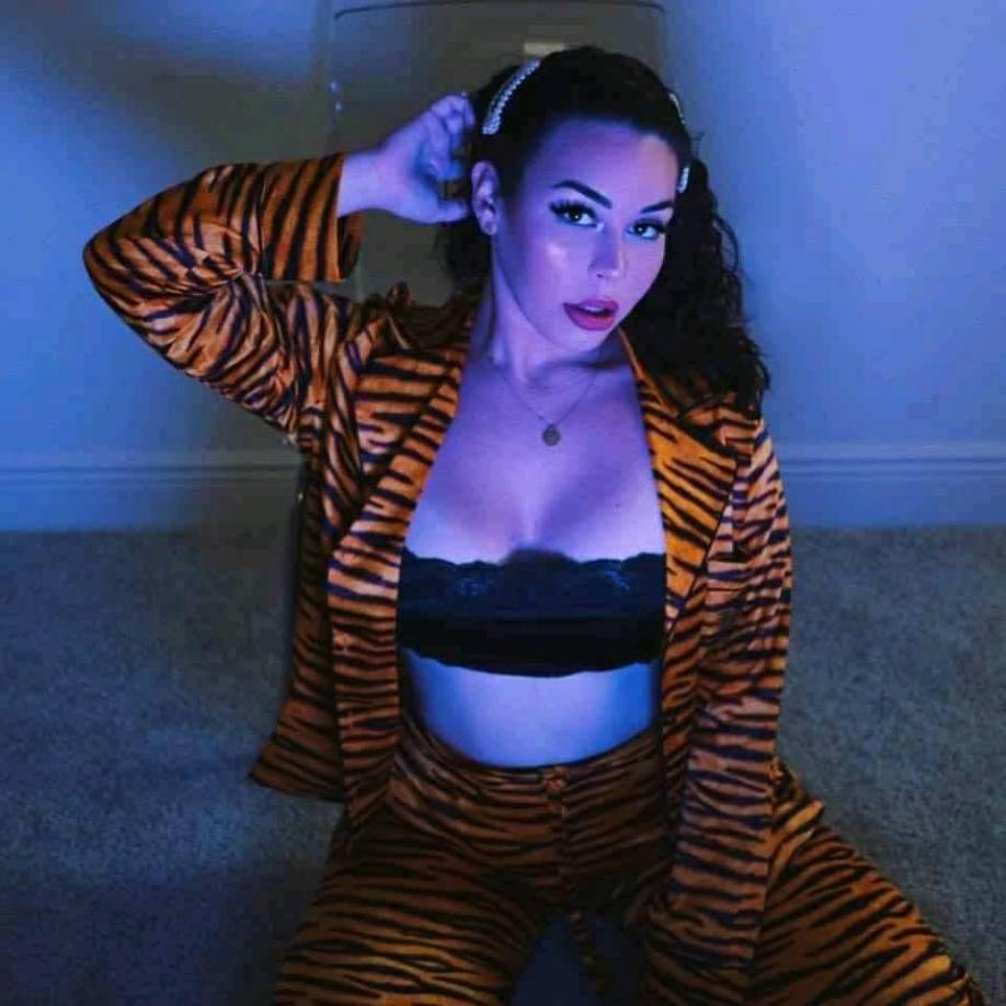 El <i>post</i> de Daddy, quien se retiró de la música urbana en diciembre del 2023, ya acumuló más de 742,000 corazones rojos. Entre sus tres hijos, solo Jessaelys se deja ver en público. Es la más allegada a las redes sociales y medios de comunicación. 