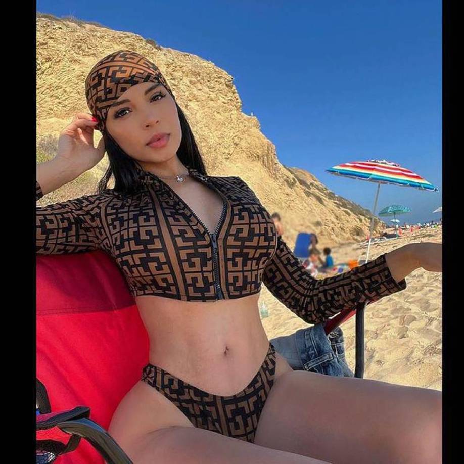 La catracha presume de su espectacular figura y belleza. En bikini, ropa casual o deportiva siempre causa furor en sus redes.