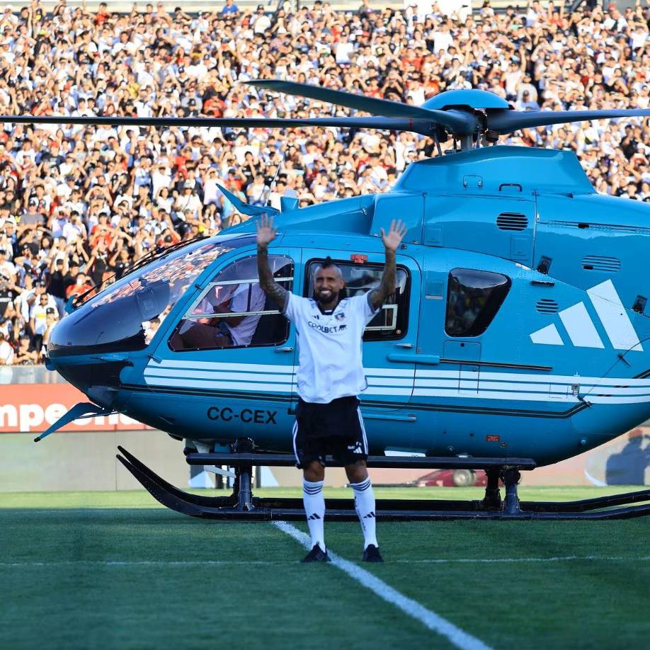 Arturo Vidal habló ante las 35 mil personas presentes en el estadio. Una locura se vivió en la presentación del jugador chileno.