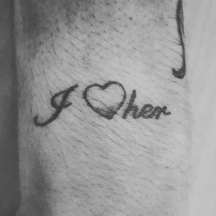 Así le muestra su amor Roberto Navas a Herchi.