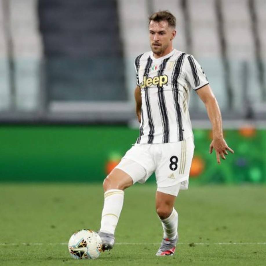 El Newcastle habría centrado sus ojos en el mediocentro galés Aaron Ramsey para reforzar la plantilla. Las urracas estarían dispuestos a igualar el salario que cobra actualmente en la Juventus de 400.000 libras por semana y convertir al galés en el futbolista mejor pagado en St .James's Park, según Tuttojuve. <br/><br/>Asimismo, el jugador de 29 años también habría sido ofrecido a los Wolverhampton Wanderers pero la oferta del Newcastle y su nuevo salario terminarían de convencer a Aaron Ramsey para terminar recalando en el norte de Inglaterra.