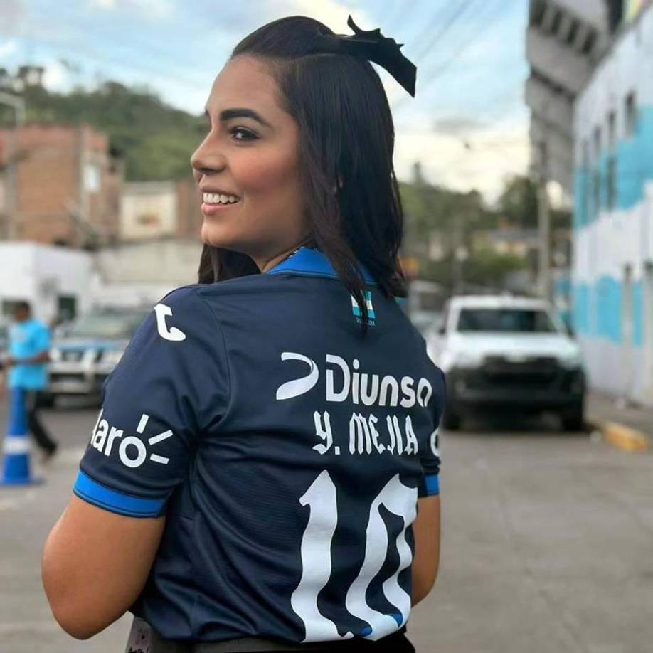 Cristel Osorio: La bella periodista deportiva de Honduras labora en TDTV.