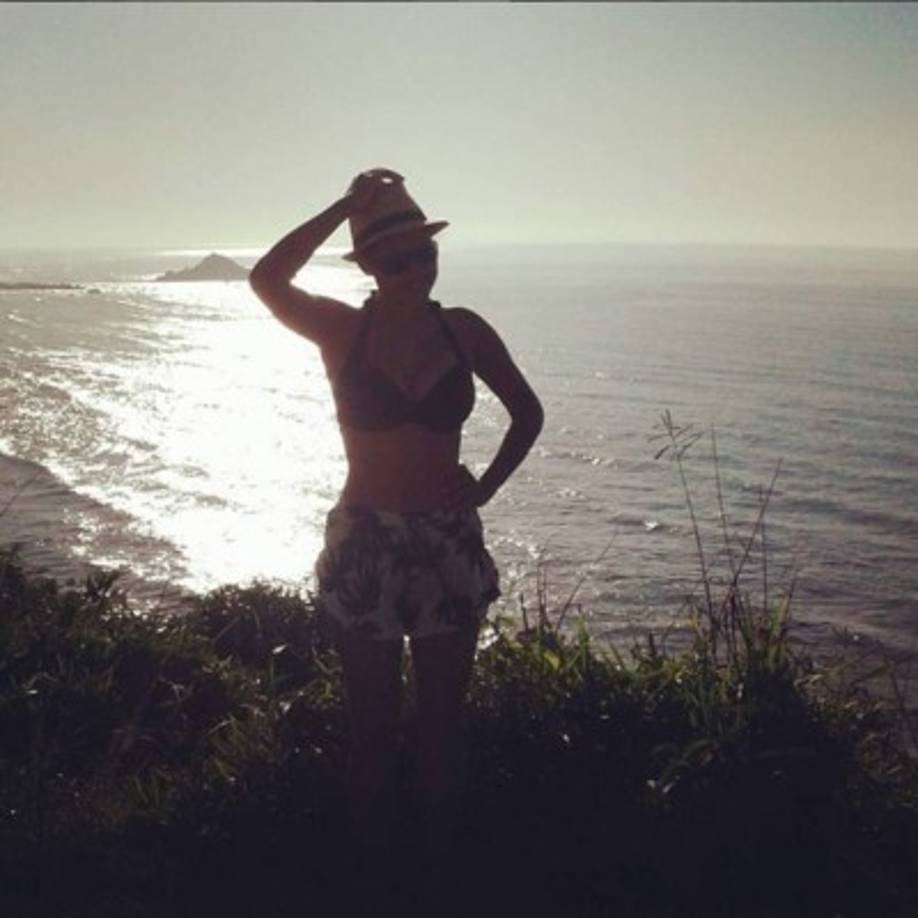 Mayra Barbosa disfruta de sus días en la playa.