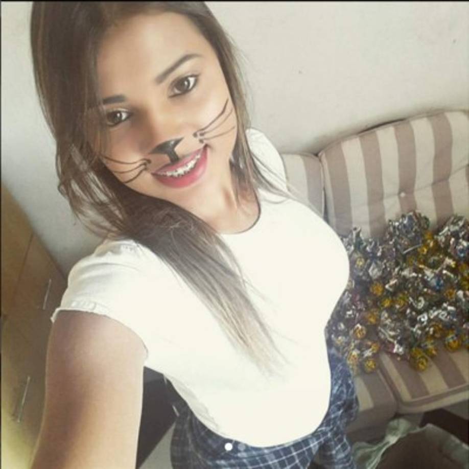 Mayra Barbosa es una mujer que se dedica al trabajo de construcción.