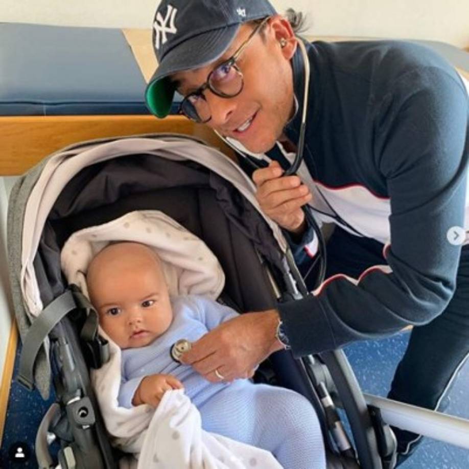 <br/>'No todos los niños son bonitos y hay que ser sinceros no hay que mentir por quedar bien, la mamá no está guapa y el bebé es feo, se tenía que decir y se dijo'; 'Que feo niño, pero la culpa no es de él, con esos papás cómo iba a salir bonito'; 'Los niños siempre traen algo del padre pero este bebé por más que le busco no tienen nada de Adal'; 'Perdón pero esta feo ese bebé'; 'Parece un bebé japonés, esta feito', comentaron los seguidores.