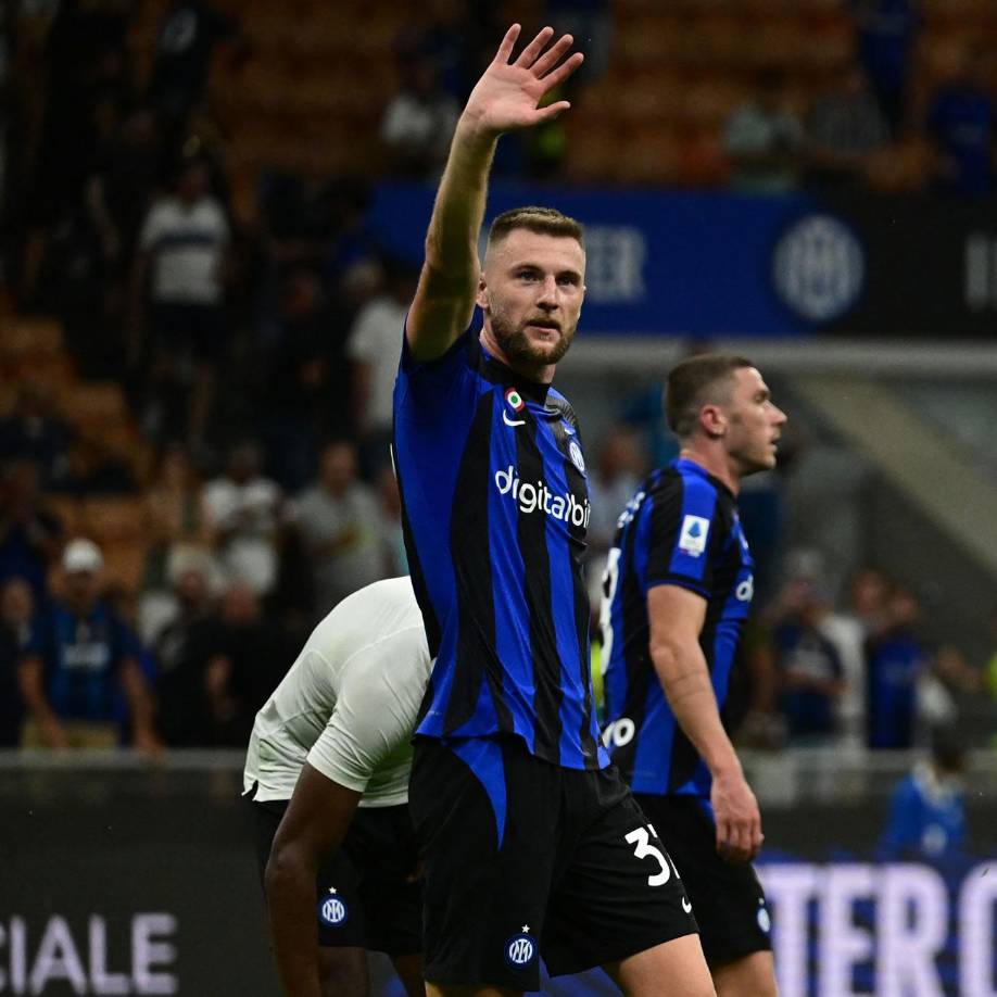 Pese a ser agente libre en 2023 y acumular el interés del PSG, el Inter de Milán no dejará salir a Milan Skriniar. El cuadro nerazzurri ha rechazado la última oferta parisina por el central eslovaco, tasada en 60 millones de euros.