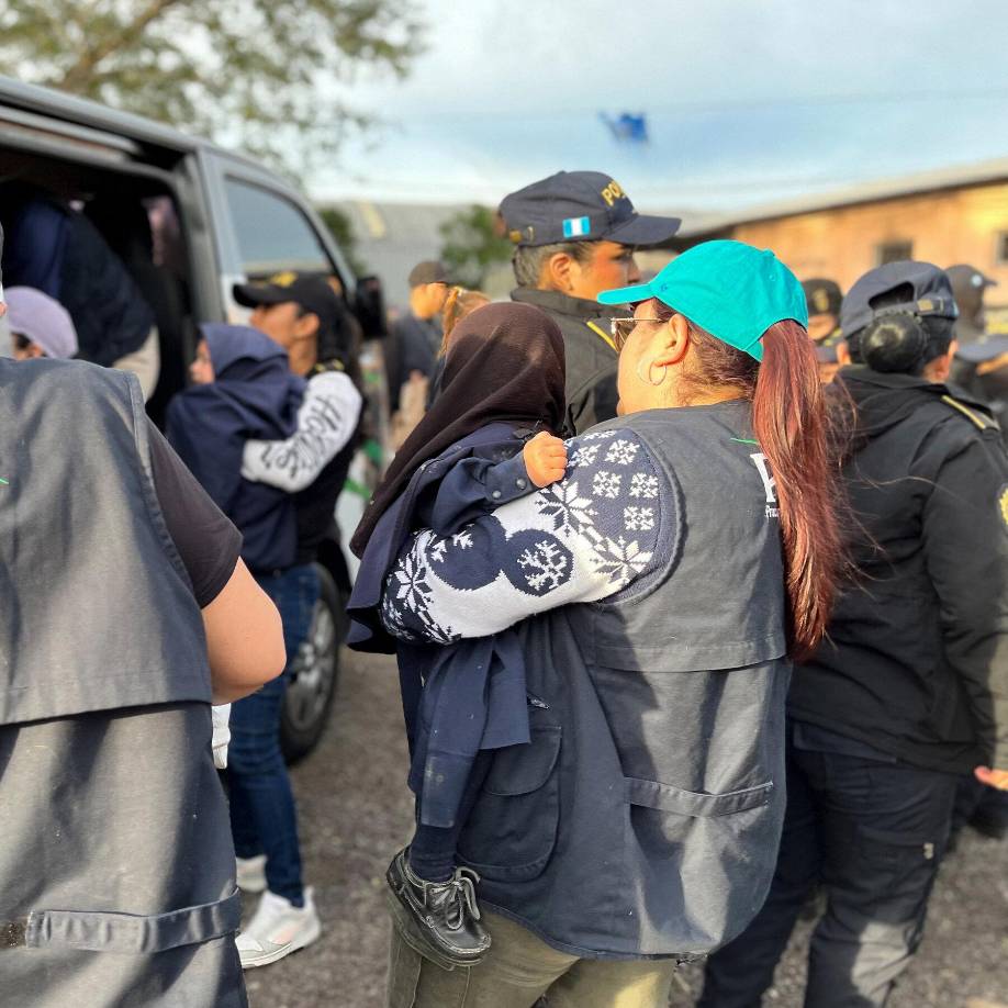 Rabanales García recordó que entre los 160 infantes rescatados “hay niños, adolescentes y bebés”.