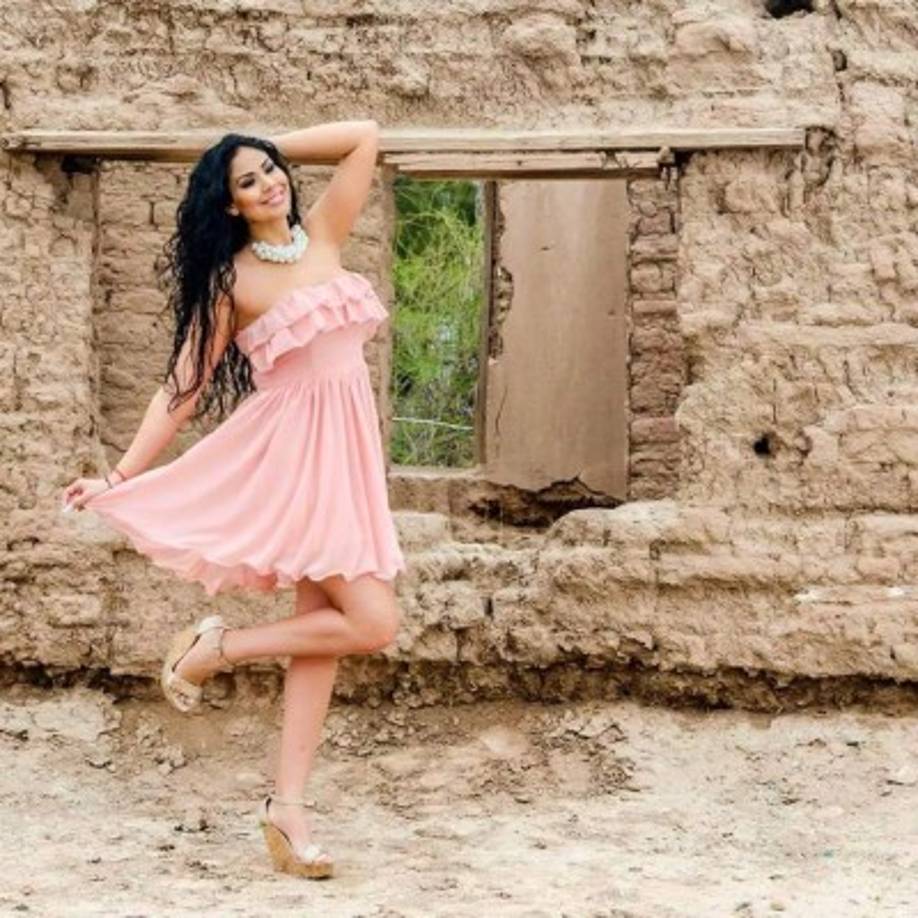 La sexy modelo y presentadora utilizó sus redes sociales para dejar en evidencia a la empresa de telecomunicaciones.