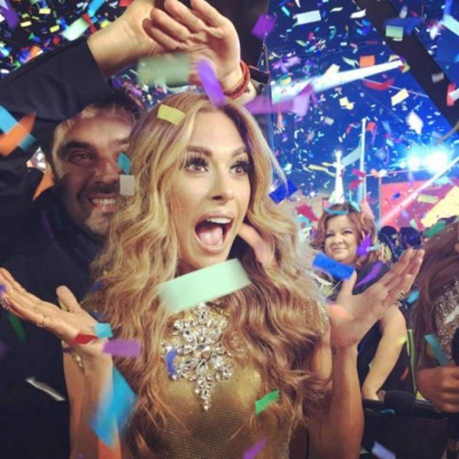 Galilea Montijo disfrutó al máximo en Premios Juventud.