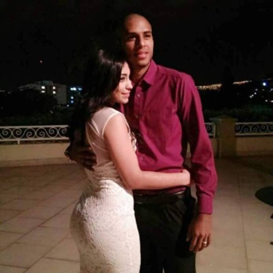 Lorena Varela: Esposa dle delantero Eddie Hernández.