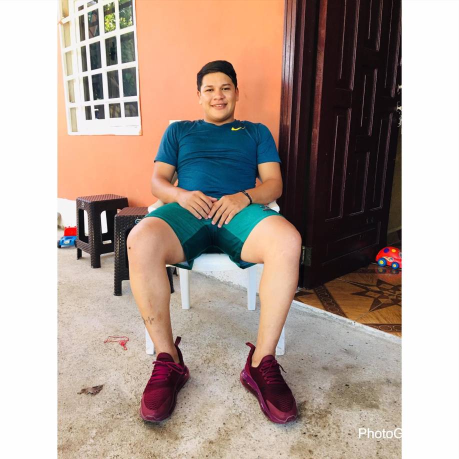 Unos de los hombres murió en el lugar y el otro fue trasladado a un centro asistencial en donde fue declaradoi muerto.