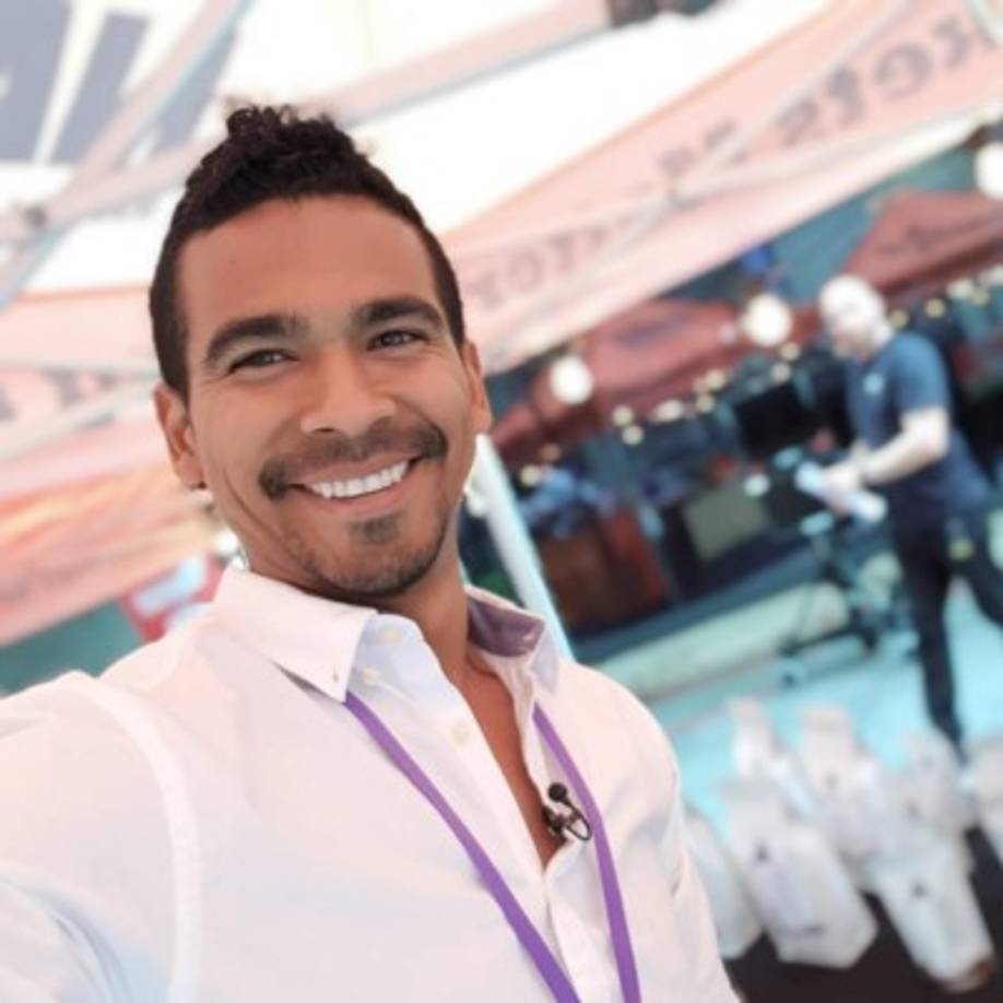 Por su victoria fue invitado al programa 'The One Show en BBC One' junto a los otro ganadores.