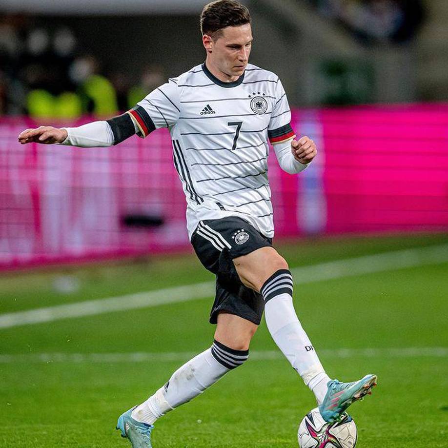 Julian Draxler: El otro campeón del mundo, pero este en 2014 con Alemania tampoco cuenta y tiene que buscar equipo tras jugar en el Benfica.